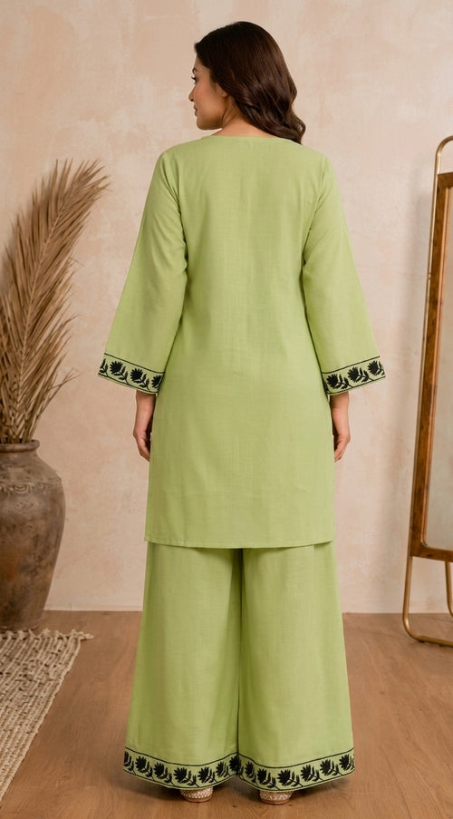 Green Embroidered Women’s Kurta Palazzo Set with Black Floral Motif Detailing, Wide-Leg Traditional Ethnic Wear